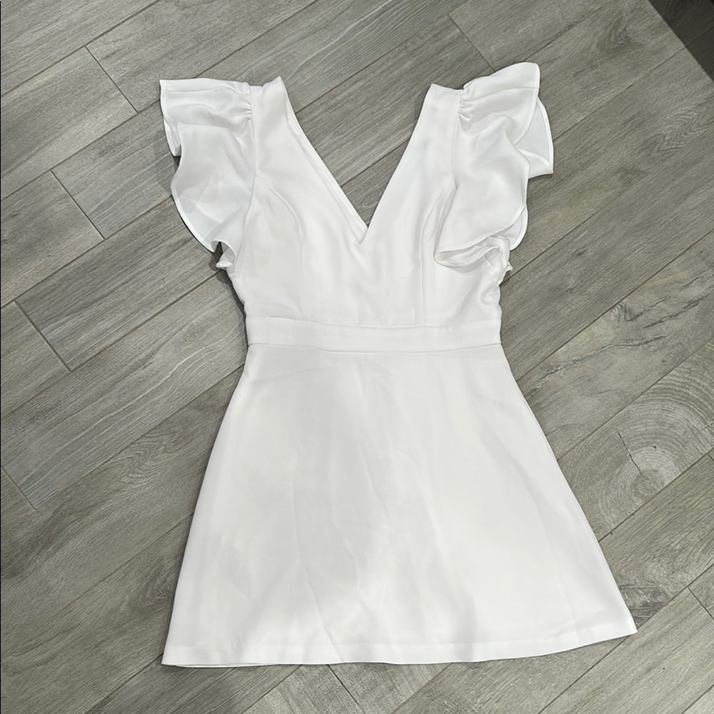 BCBGeneration White Ruffled Sundress V-Neck